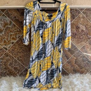 BCBG MAXAZRIA Size XS Yellow, Black, Gray, White Leaf Pattern Scoop Neck Dress